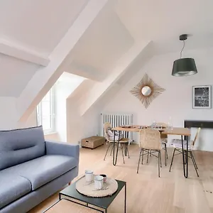 https://adresse-cosy-aux-portes-de-l-ocean.inbrittany.com